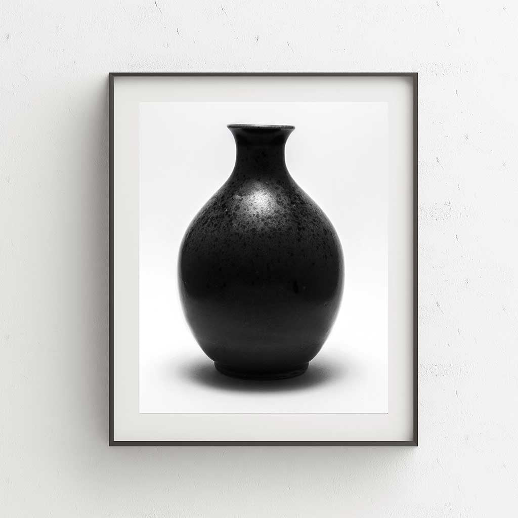 Ebony - Luxurious Walls